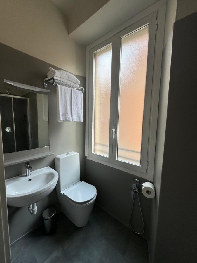 Hotel 22 Marzo Milano Ngoại thất bức ảnh