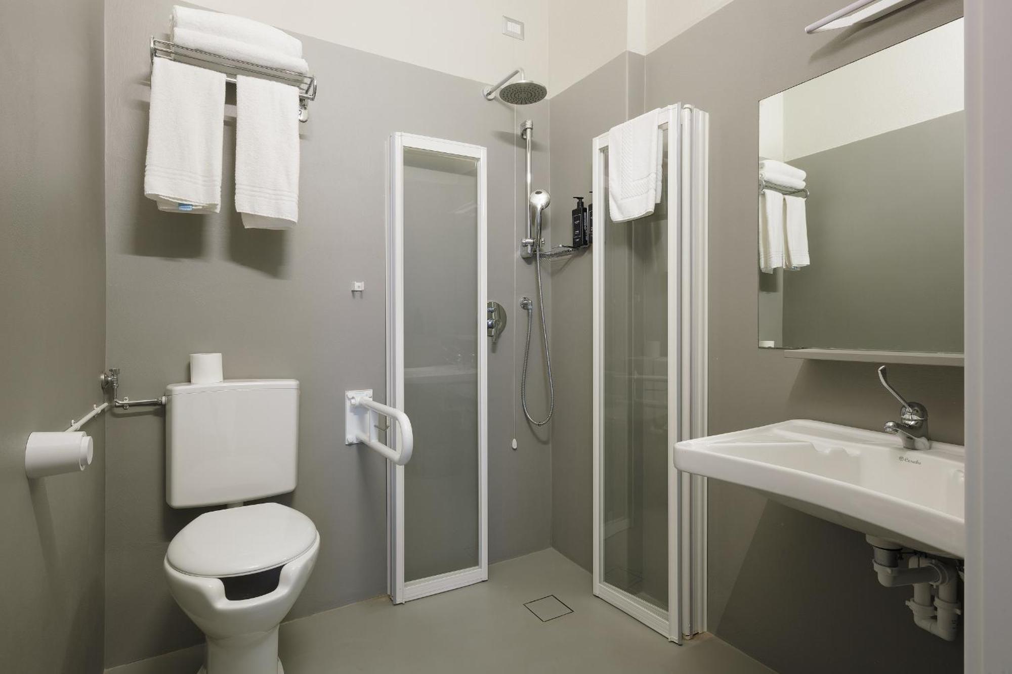 Hotel 22 Marzo Milano Ngoại thất bức ảnh