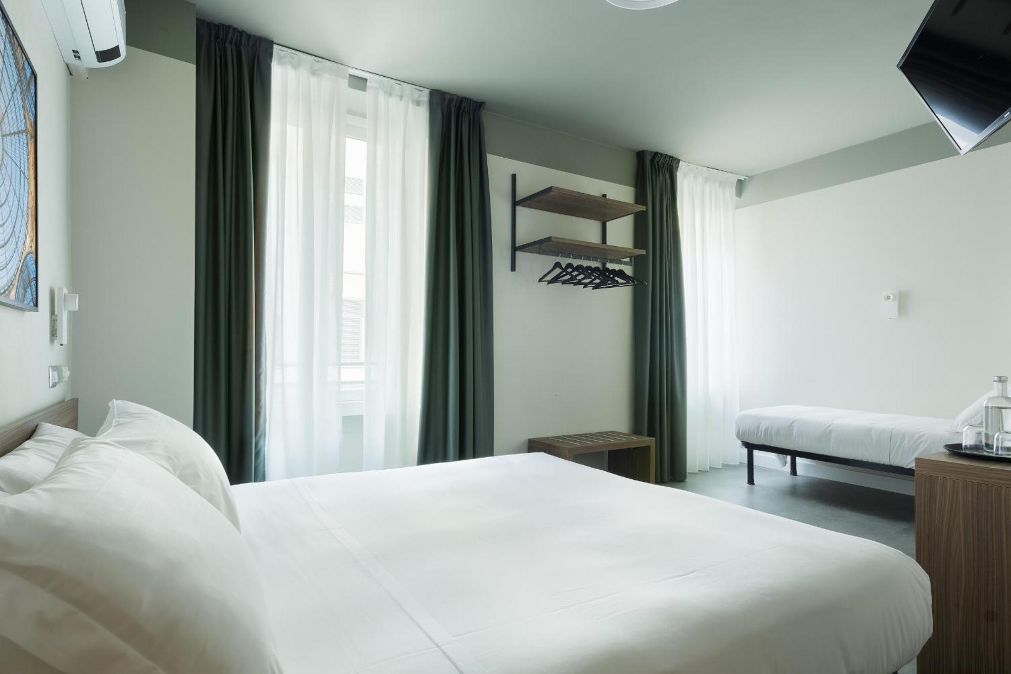Hotel 22 Marzo Milano Ngoại thất bức ảnh